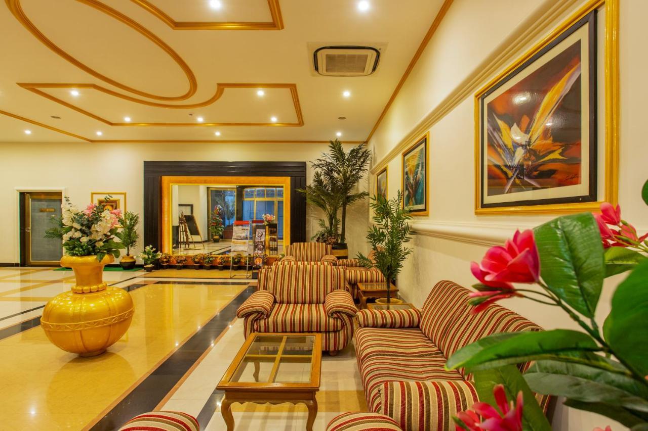 The Grand Regency Ξενοδοχείο Rajkot Εξωτερικό φωτογραφία