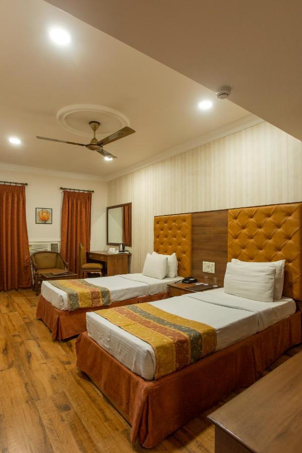 The Grand Regency Ξενοδοχείο Rajkot Εξωτερικό φωτογραφία