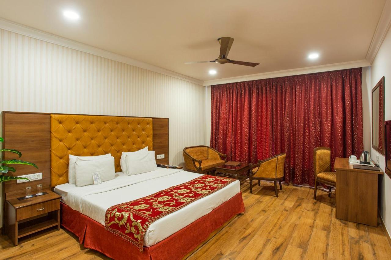 The Grand Regency Ξενοδοχείο Rajkot Εξωτερικό φωτογραφία