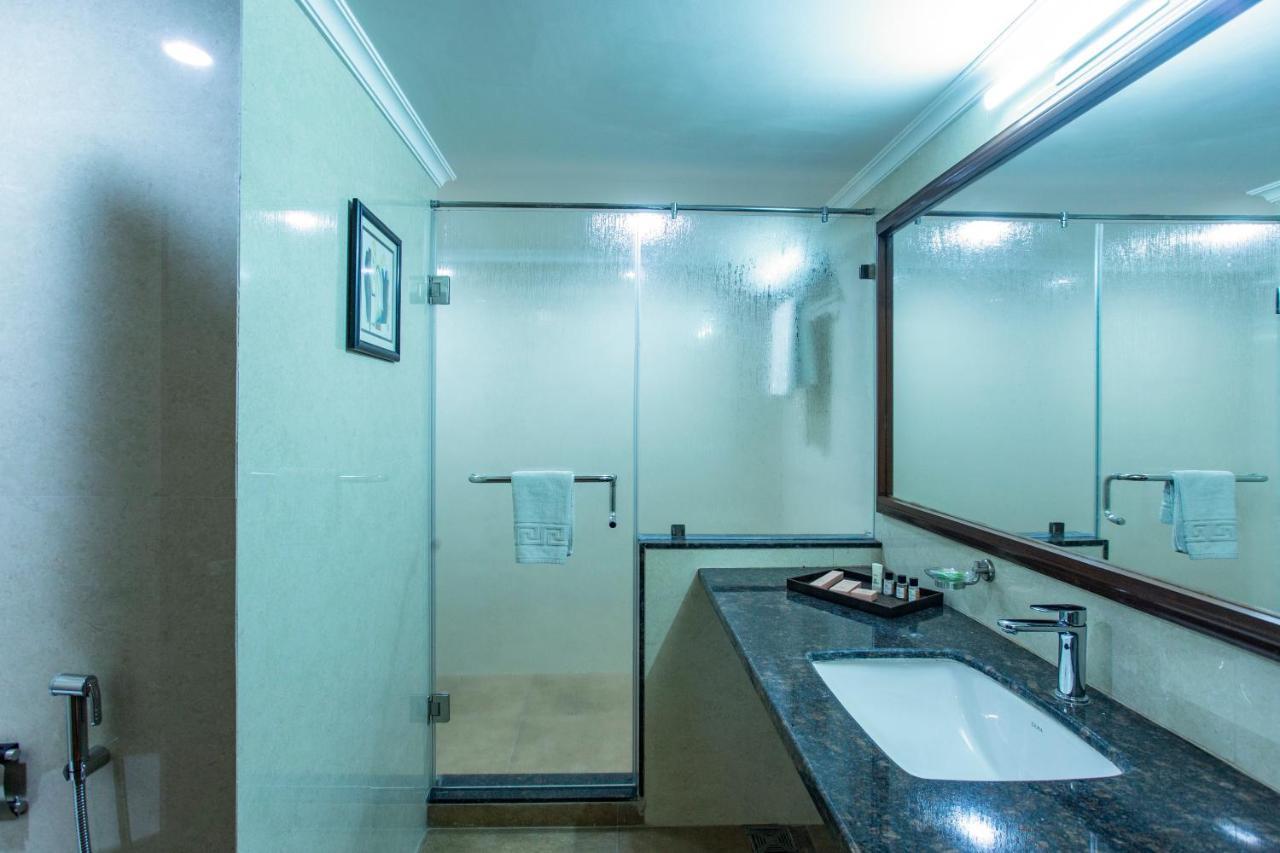 The Grand Regency Ξενοδοχείο Rajkot Εξωτερικό φωτογραφία