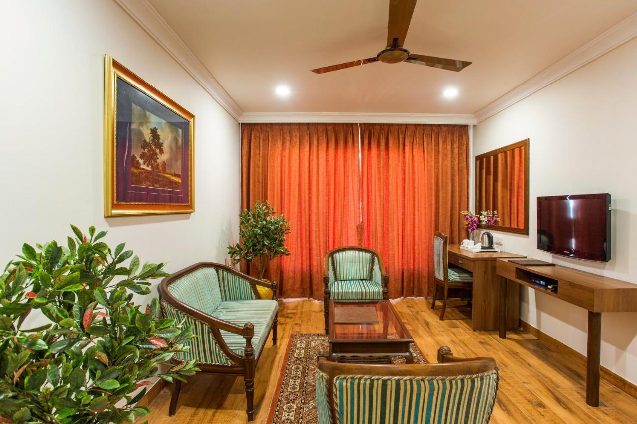 The Grand Regency Ξενοδοχείο Rajkot Εξωτερικό φωτογραφία
