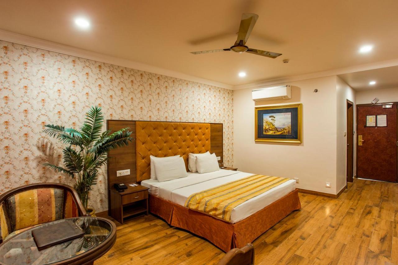 The Grand Regency Ξενοδοχείο Rajkot Εξωτερικό φωτογραφία