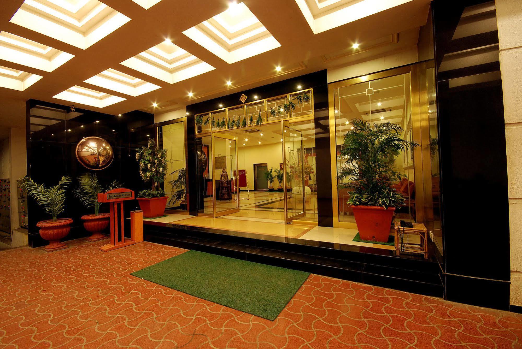 The Grand Regency Ξενοδοχείο Rajkot Εξωτερικό φωτογραφία