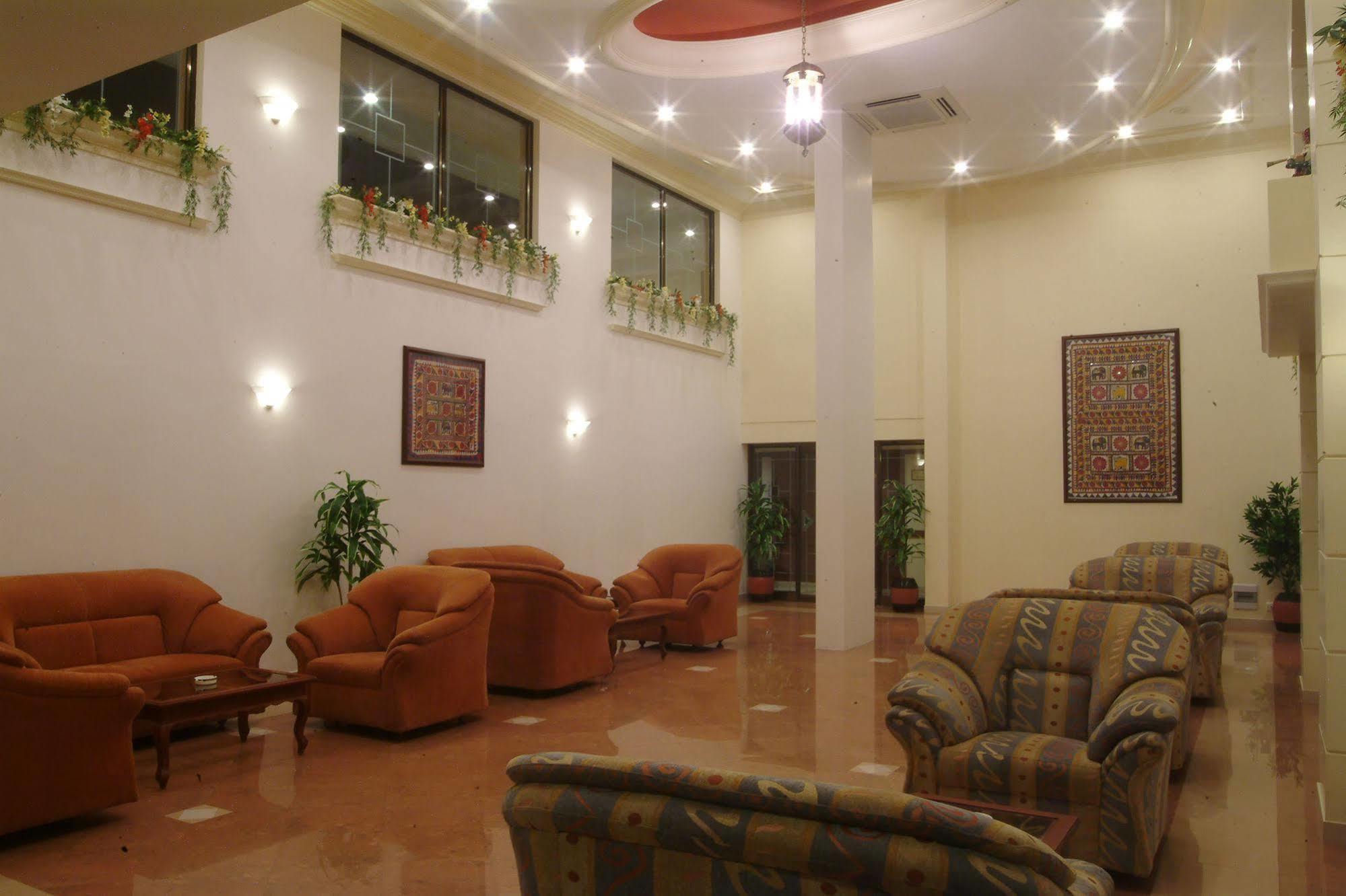 The Grand Regency Ξενοδοχείο Rajkot Εξωτερικό φωτογραφία