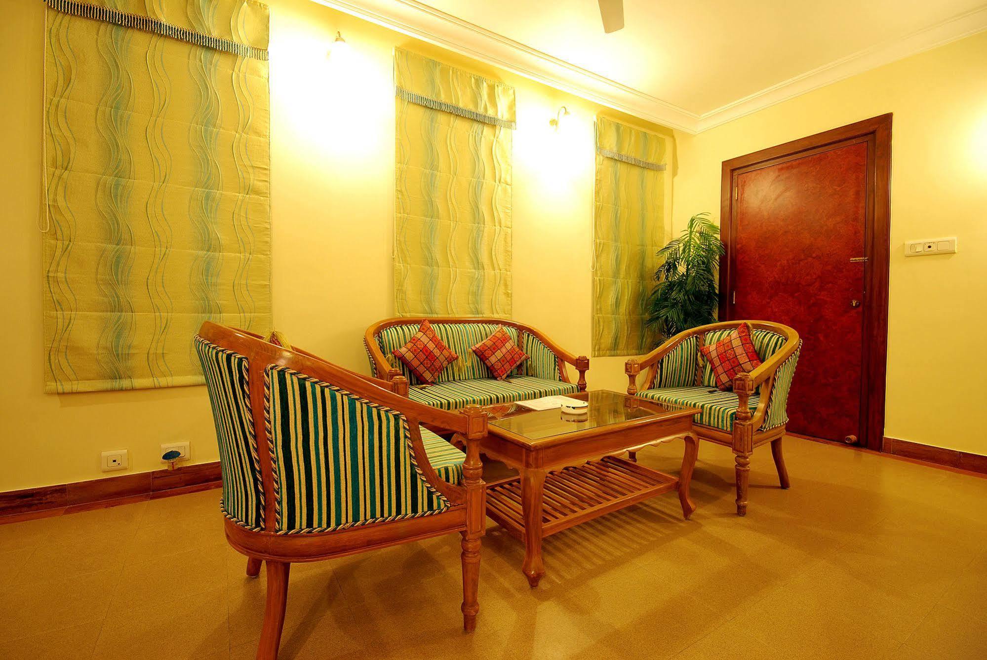 The Grand Regency Ξενοδοχείο Rajkot Εξωτερικό φωτογραφία